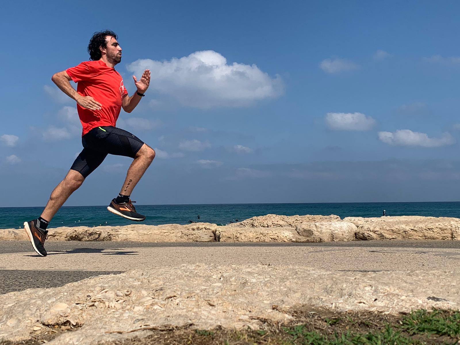 הכנה למרוץ הלילה של המכביה